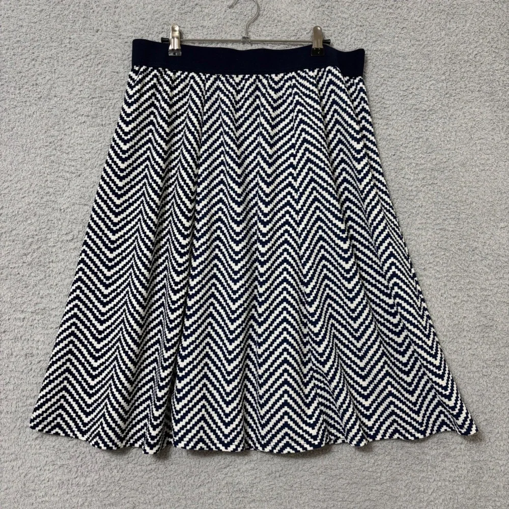 Chevron Midi Skirt Elastic Waist Flowy Modest Casual Navy White XL